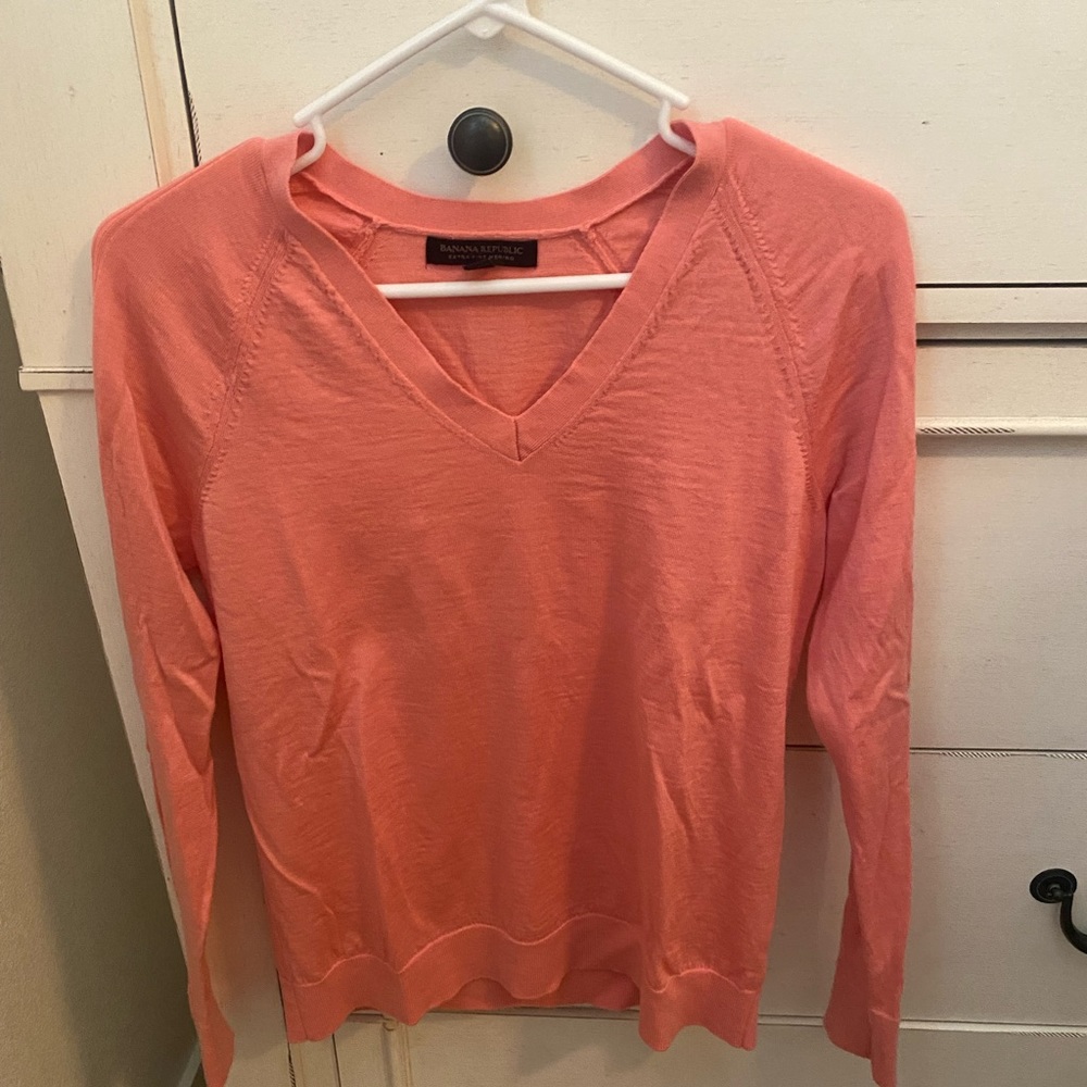 Bubble gum pink long v neck